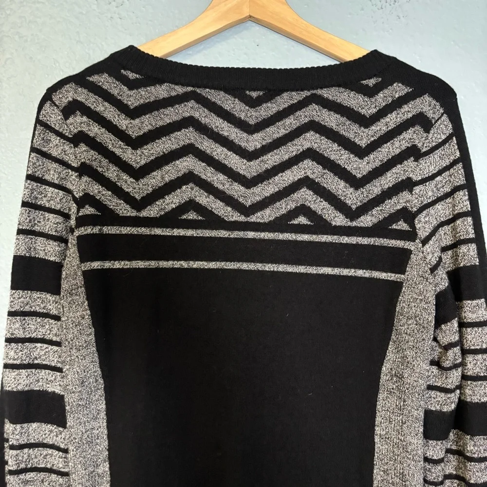 Smartwool Women’s Dacono Ski Sweater Black Geometric - Picture 8 of 11